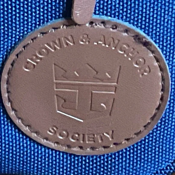 Beautiful New in Packaging Royal Caribbean Toiletry Bag in Royal Blue - Picture 3 of 6